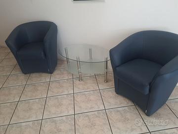 Set sala attesa ufficio: 2 poltroncine + tavolino
