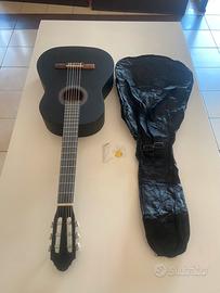 Chitarra Classica Nera 4/4 + Custodia e 2 Plettri