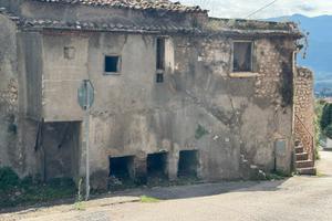 Abitazione rudere in Montesarchio BN
