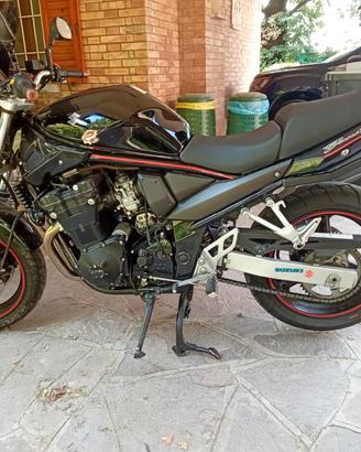 Suzuki 650 cc GSF Bandit nero