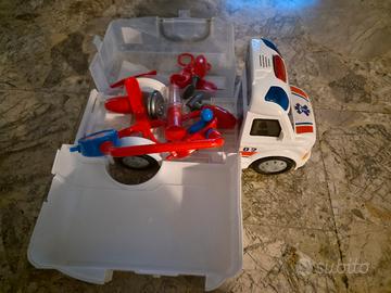 Ambulanza giocattolo 