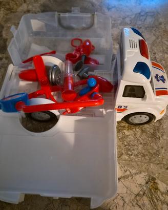 Ambulanza giocattolo 
