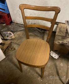 TAVOLO  + 4 SEDIE IN LEGNO MASSELLO