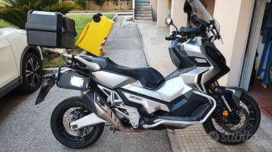 honda xadv 750 super accessoriata
