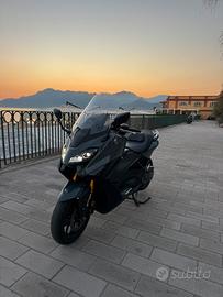 Tmax tech 2022 14800 km