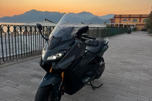 Tmax tech 2022 14800 km