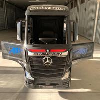 Camion elettrico per bambini Mercedes