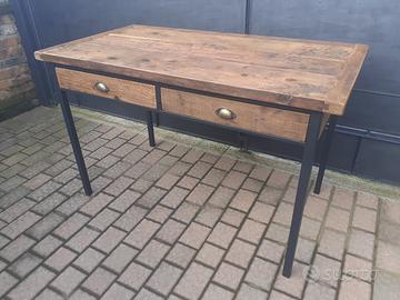 tavolo  legno e ferro 