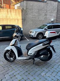 Kymco People 300