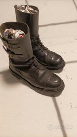 Scarponi militari anfibi