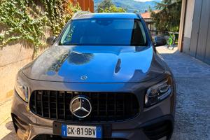 Mercedes GLB 200