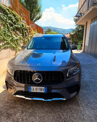 Mercedes GLB 200