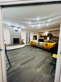 4 vani con terrazzo e cortile