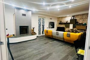 4 vani con terrazzo e cortile