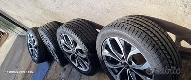 Pnumatici Goodyear 255/45 R18