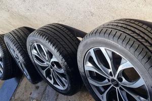 Pnumatici Goodyear 255/45 R18