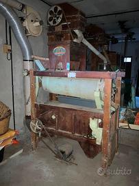 Antico Mulino per Macinare Farine e Cereal