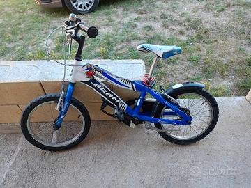 bicicletta misura 16