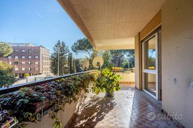 Appartamento di 131 m² con 4 locali e box auto a R