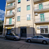 Eboli centro - Locale commerciale di 85 mq