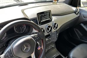 Mercedes benz B200