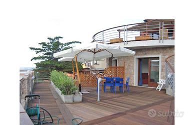 A pochi metri dal mare