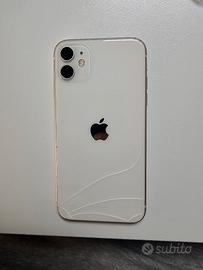 iphone 11 parte posteriore crepata