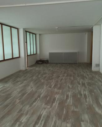 Locale ristrutturato uso ufficio/attività - Cles