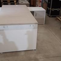 Scrivania da ufficio ad L