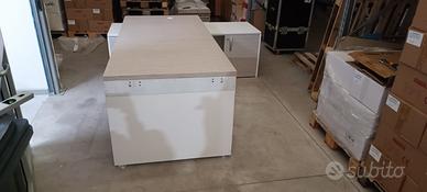 Scrivania da ufficio ad L