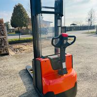 Stoccatore Toyota SWE 120