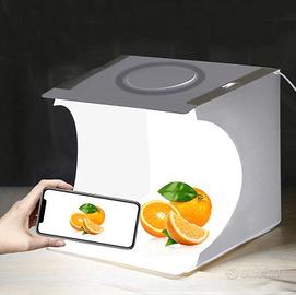 fondale fotografico illuminato con sfondi colorati