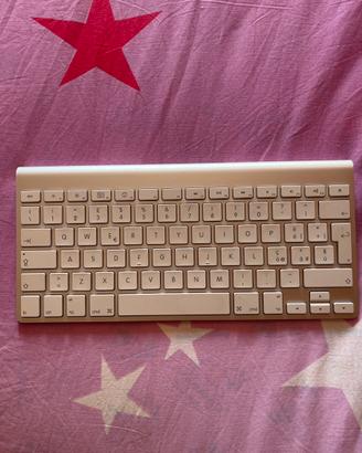 Tastiera Apple wireless.