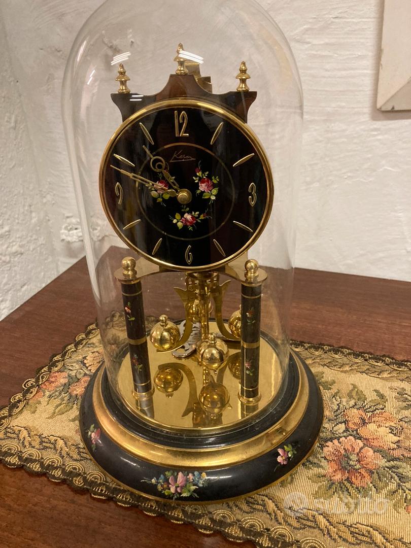 Orologio antico a filo con campana di vetro Arredamento e Casalinghi In vendita a Genova