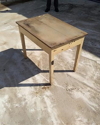 Tavolino per arredamento