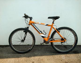 Bicicletta Kastle XC-F 600