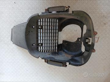 carena griglia radiatore per gilera runner 50 cc. 