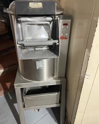 PELAPATATE  PULISCI COZZE ZANUSSI TT10E