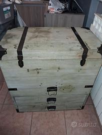 Bauletto con cassetti