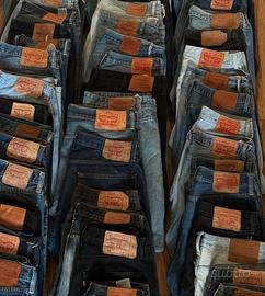 Levis stock stock prima scelta al kg
