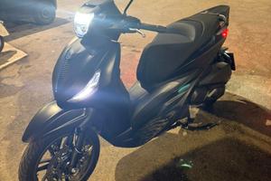 Piaggio Beverly 300 - 2025