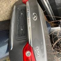 BAULE POSTERIORE INFINITI Q50