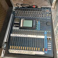 mixer Yamaha 01V96