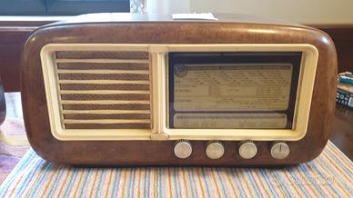 Radio Vintage restaurata