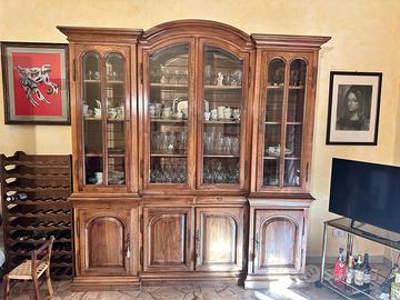 Vetrina in legno massello