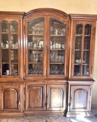 Vetrina in legno massello