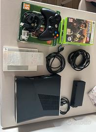 XBOX 360 slim 250GB + 8 giochi + 2 controller