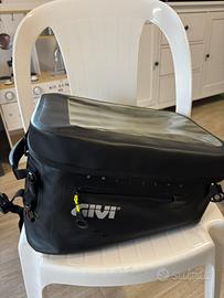 Borsa serbatoio givi universale grt715