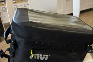 Borsa serbatoio givi universale grt715