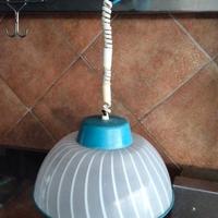 lampadario vintage in plastica va a neon tondo